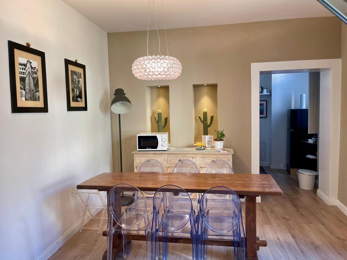 Luxury Apartment In City Center Florens Exteriör bild