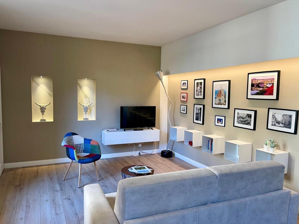 Luxury Apartment In City Center Florens Exteriör bild