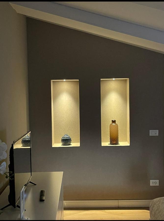 Luxury Apartment In City Center Florens Exteriör bild