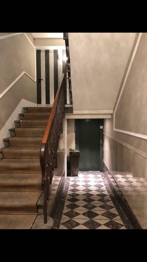 Luxury Apartment In City Center Florens Exteriör bild