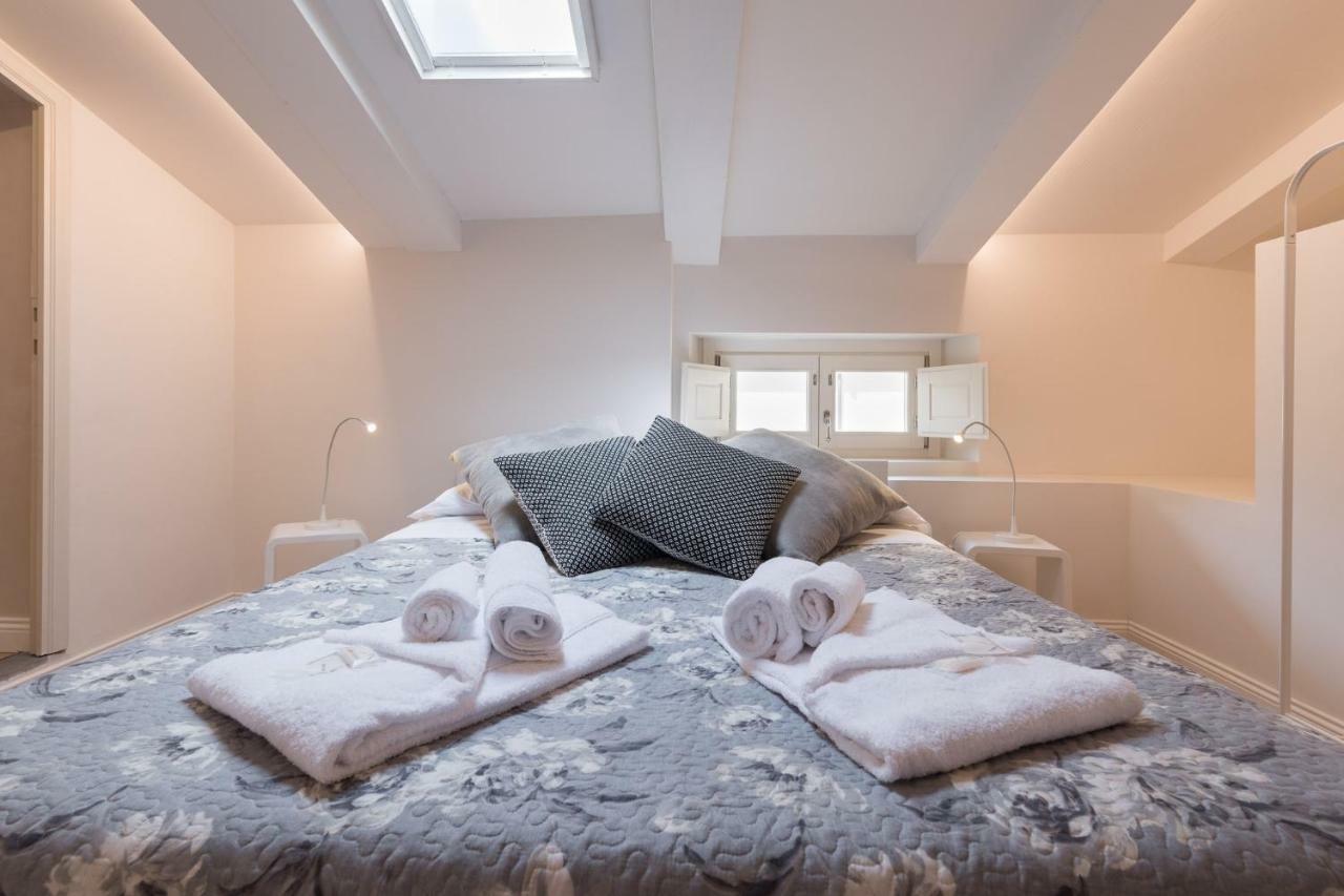 Luxury Apartment In City Center Florens Exteriör bild